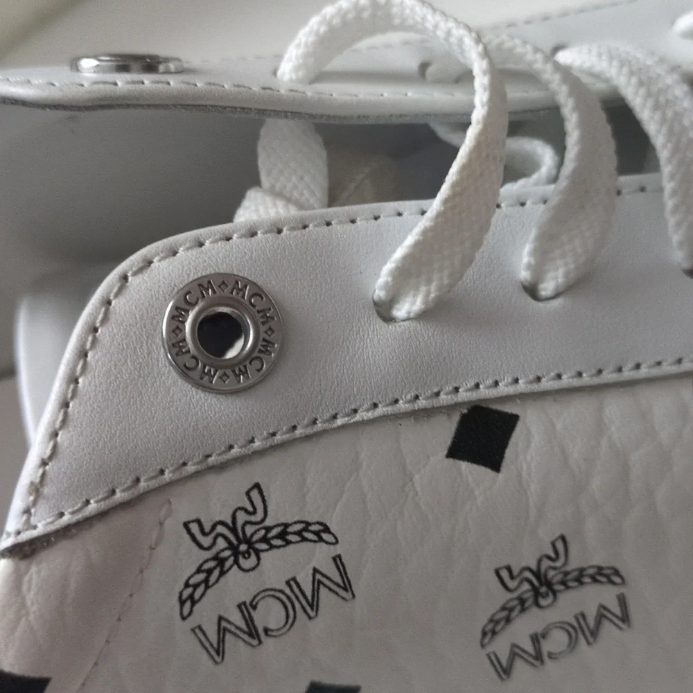 MCM Terrain Monogram Derby White Black Lace Up Leather Sneaker EU 42/US 9 In Box